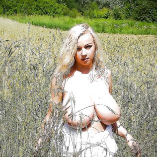 Moonsendd's Voluptuous33 - big boobs