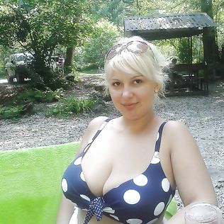 Busty Russian Woman 2384 - big boobs