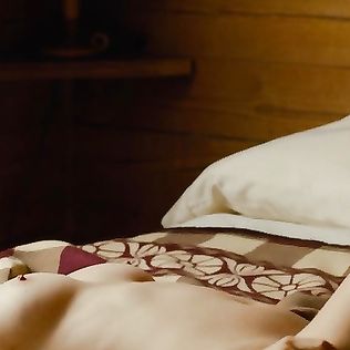 Elizabeth Olsen - big boobs