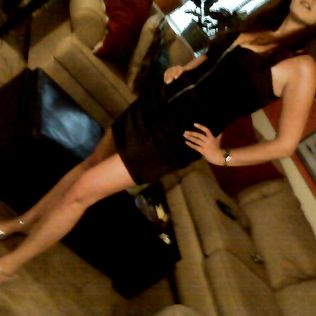 looking 4 a huge one to fill this deep pussy - amateur