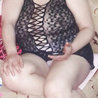 mona,s picture - big boobs