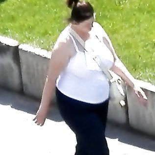 voyeur busty milf with jumbo juggs - amateur