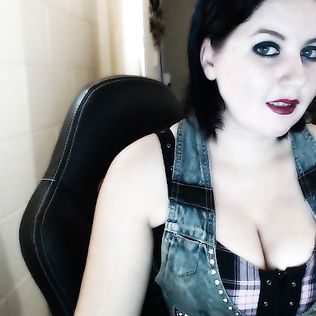 Random big tits cleavage for you today