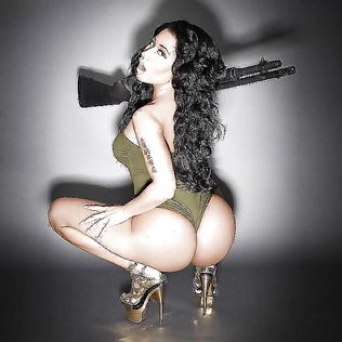 Nicki Minaj - big boobs