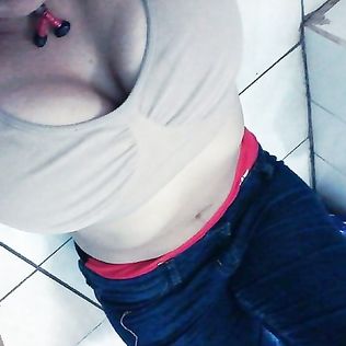 Big Tits Teen Selfies - boobs