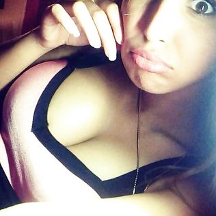 Beurette Gros Airbag I - big boobs