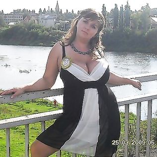 Busty Russian Woman 2364 - big boobs