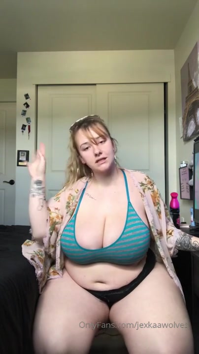 Fatty with giant fat ass and monster tits solo